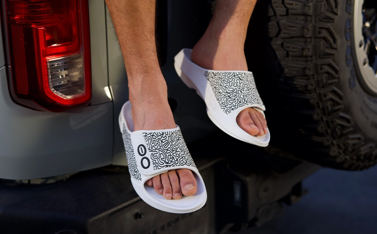 Men's OOahh Sport Flex Sandal - White Labyrinth (SALE)