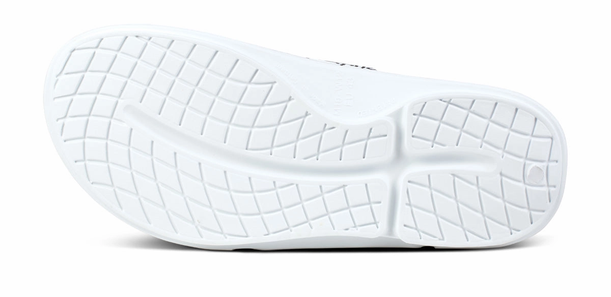Men's OOahh Sport Flex Sandal - White Labyrinth (SALE)