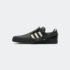 Womens Superfinger Superstar - Core Black/Crew White
